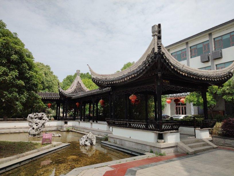 泡弹学院